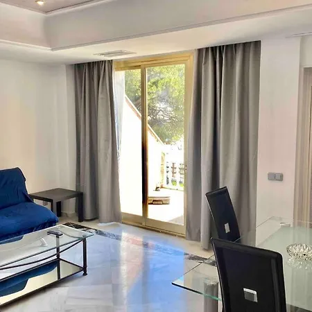 Frontline Sea In The Center Of Puerto Banus-beach Lejlighed Marbella