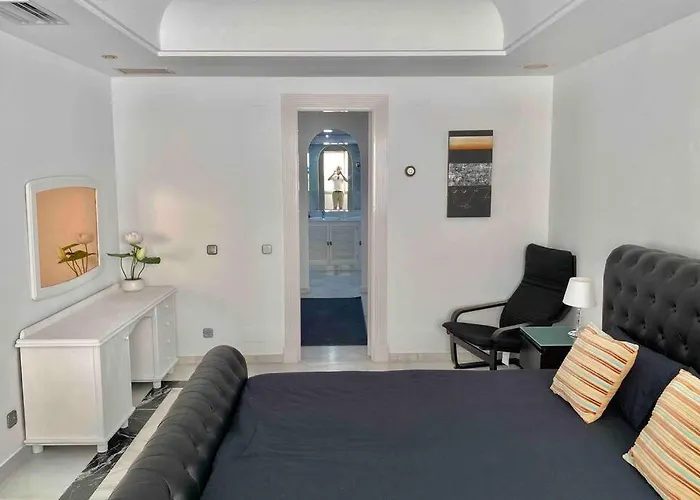 Frontline Sea In The Center Of Puerto Banus-beach * 마르베야