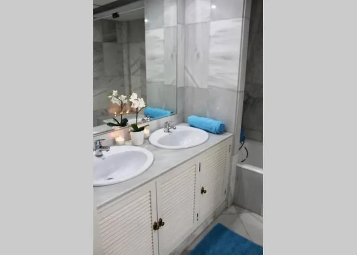 Frontline Sea In The Center Of Puerto Banus-beach 아파트 *