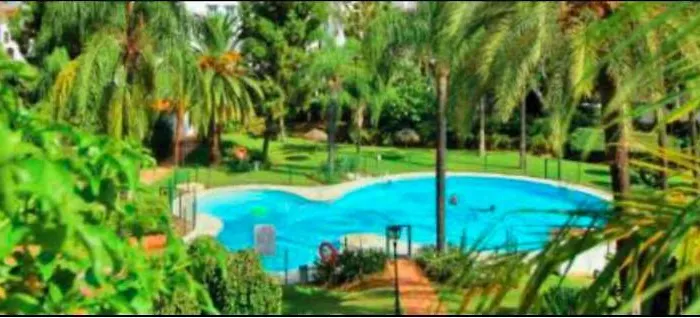 Frontline Sea In The Center Of Puerto Banus-beach 마르베야