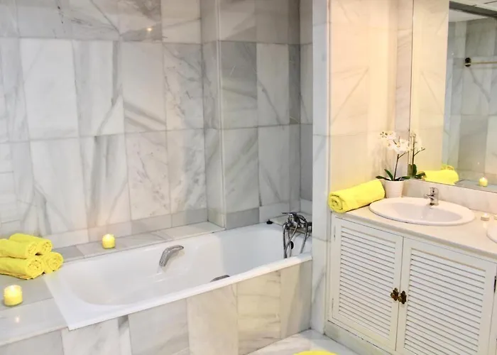 Frontline Sea In The Center Of Puerto Banus-beach 아파트 *