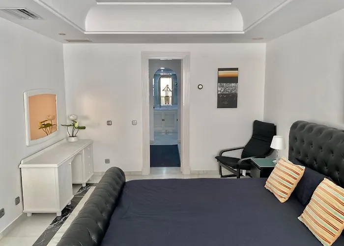 아파트 Frontline Sea In The Center Of Puerto Banus-beach *