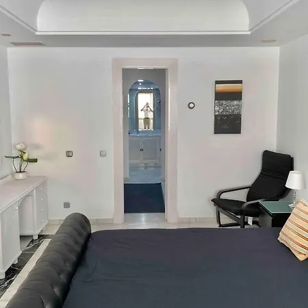 Frontline Sea In The Center Of Puerto Banus-beach * ماربيا