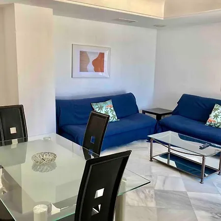Apartment Frontline Sea In The Center Of Puerto Banus-beach *