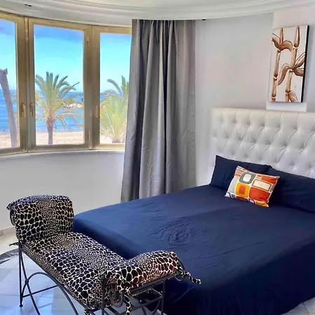 Apartment Frontline Sea In The Center Of Puerto Banus-beach