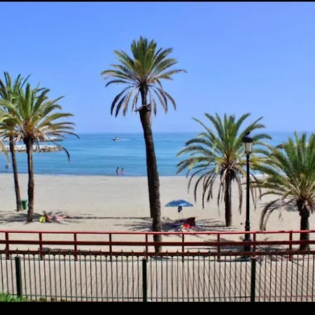 Apartment Frontline Sea In The Center Of Puerto Banus-beach