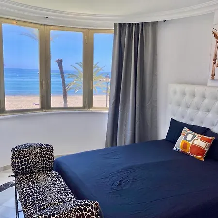 Apartment Frontline Sea In The Center Of Puerto Banus-beach *
